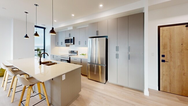 Centro in London, ON - Building Photo - Building Photo