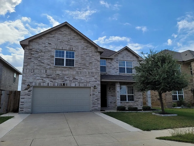 property at 2200 Loreto Dr