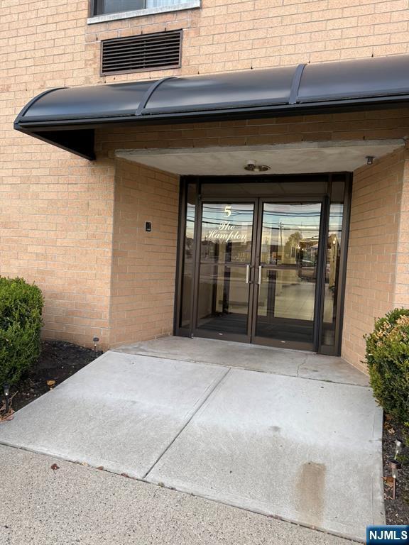 5 Linden St in Hackensack, NJ - Building Photo - Building Photo