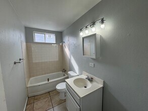 2101 Mitchell Ave in Waco, TX - Building Photo - Building Photo