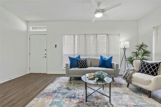 1006 1/2 W 22nd St in Austin, TX - Foto de edificio - Building Photo