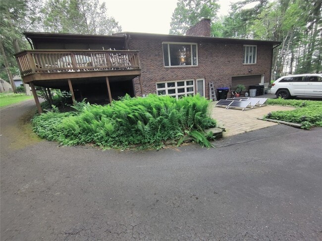 101 Southwood Dr in Vestal, NY - Foto de edificio - Building Photo