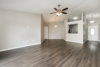 301 Abigail Rd in Plant City, FL - Building Photo - Building Photo