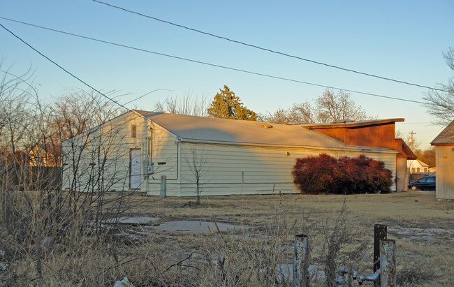 1328 Hickory St in Abilene, TX - Foto de edificio - Building Photo