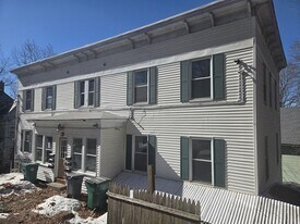 40 Garnet St, Unit 2 in Fitchburg, MA - Building Photo