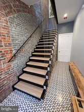 2116 Locust St in Philadelphia, PA - Building Photo - Building Photo