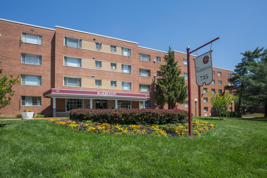 Barbizon-Dalton Apartments in Silver Spring, MD - Building Photo