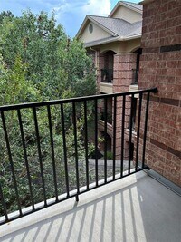 2815 Kings Crossing Dr photo'