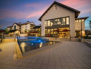 Vecina Apartment Villas in San Antonio, TX - Building Photo - Building Photo