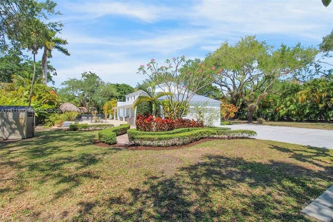 property at 6900 SW 104th St