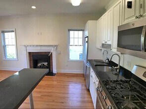75 Langdon St, Unit 65-2 in Cambridge, MA - Building Photo - Building Photo