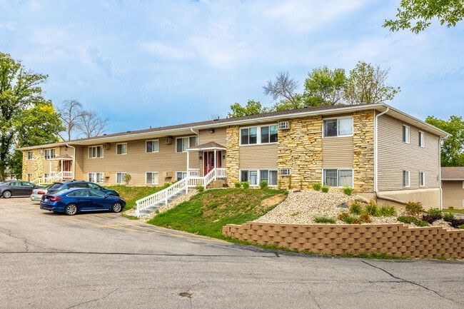 Continental Terrace Apartments
