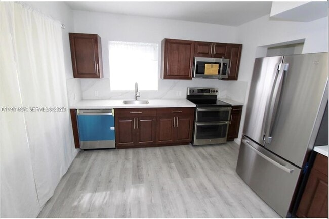 1791 NW 45th St in Miami, FL - Foto de edificio - Building Photo