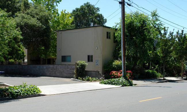 2005 Clay St in Napa, CA - Foto de edificio - Building Photo