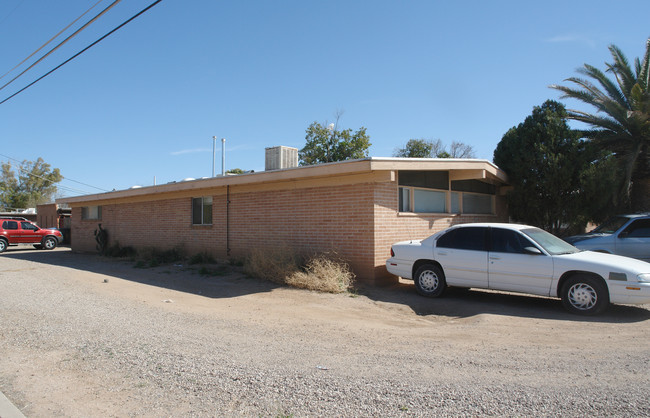 2876 N Edith Blvd in Tucson, AZ - Building Photo - Building Photo