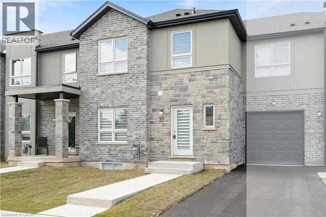 property at 62 St George St