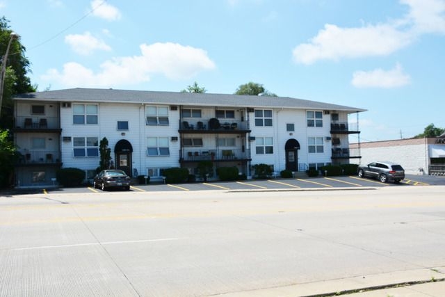 1508 Theodore St in Joliet, IL - Foto de edificio