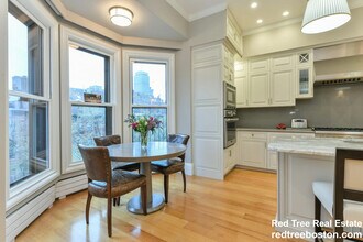 214 Beacon St, Unit 3 in Boston, MA - Foto de edificio - Building Photo