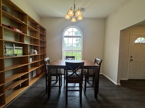 312 Edgehill Ave in Lowell, AR - Foto de edificio - Building Photo