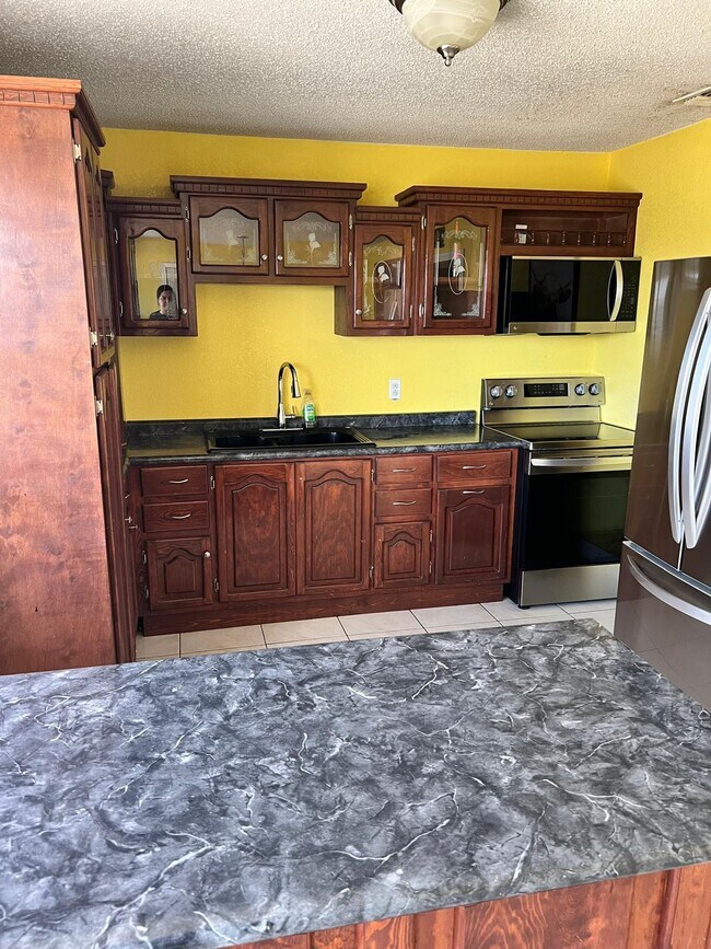 1218 W Harrison Ave in Lovington, NM - Building Photo - Building Photo