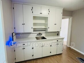 1807 Gorman in San Antonio, TX - Building Photo - Building Photo