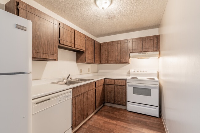 Prospect Hills Apartments in Topeka, KS - Building Photo - Building Photo