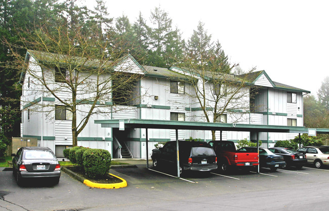 Scenic Pines Apartments in Tacoma, WA - Building Photo - Building Photo