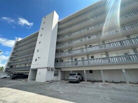 1400 SW 27th Ave, Unit 703 in Miami, FL - Building Photo
