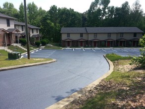 Wickford Court Apartments in Fayetteville, NC - Building Photo - Building Photo