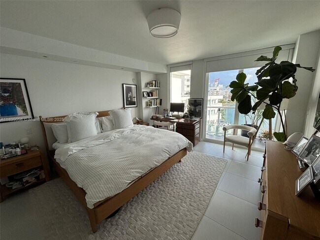 property at 9821 E Bay Harbor Dr