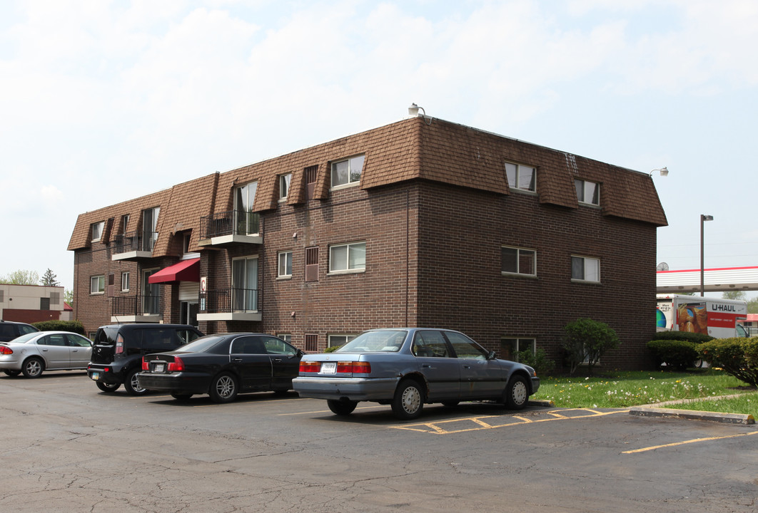 Westfield Gardens in Elyria, OH - Foto de edificio