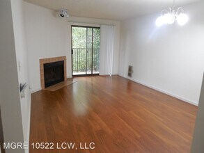 10522 Lake City Way NE in Seattle, WA - Building Photo - Building Photo