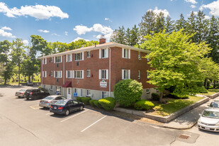 Courtyard Apartments