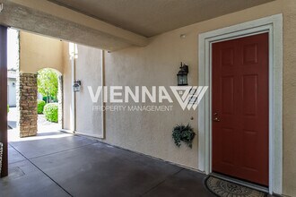 1501 Secret Ravine Pkwy in Roseville, CA - Building Photo - Building Photo