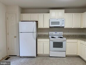 208 Torbert Loop in Stafford, VA - Building Photo - Building Photo