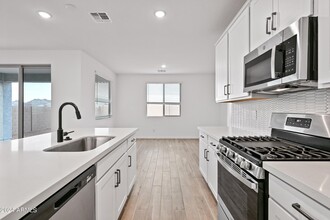 7632 W Saddlehorn Rd in Peoria, AZ - Building Photo - Building Photo