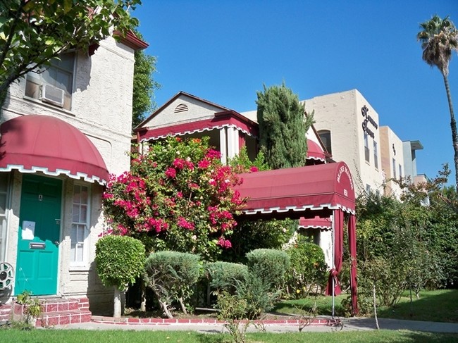 Blake Manor in Los Angeles, CA - Foto de edificio - Building Photo