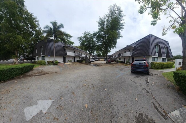 19600 SW 110th Ct in Cutler Bay, FL - Building Photo - Building Photo