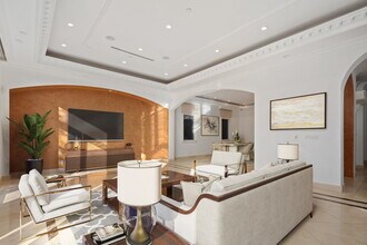 156 S Clark Dr in Beverly Hills, CA - Building Photo - Building Photo
