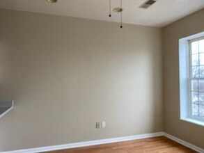 140 Middle Ave, Unit 306 in Elyria, OH - Building Photo - Building Photo