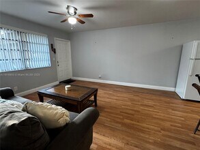 10052 Twin Lakes Dr in Coral Springs, FL - Building Photo - Building Photo
