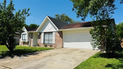 10418 Towne Oak Ln in Sugar Land, TX - Building Photo - Building Photo