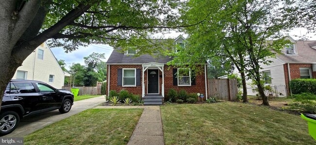 property at 4411 39th St