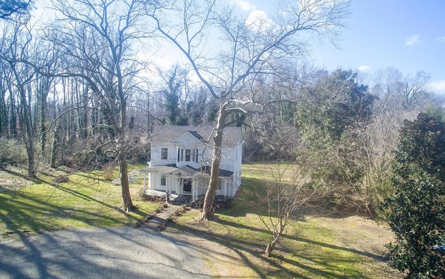 3952 Irvington Rd in Irvington, VA - Building Photo - Building Photo