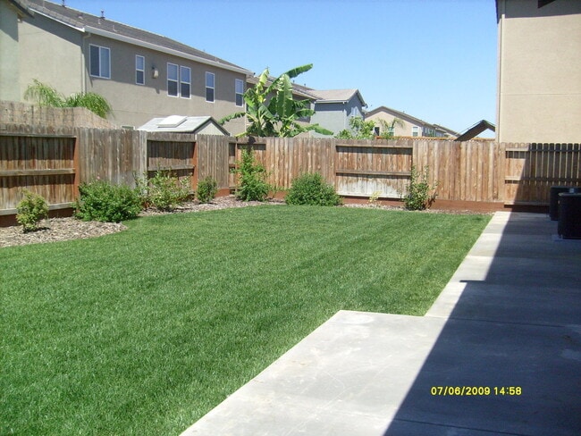 2621 Prosperity Way in Modesto, CA - Building Photo - Building Photo