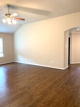 12402 Ridgecrest Dr in Willis, TX - Foto de edificio - Building Photo