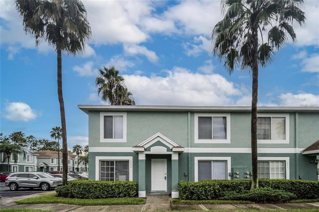2032 Fluorshire Dr in Brandon, FL - Building Photo
