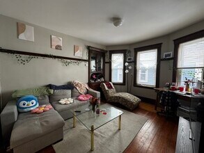 10 Cambridge Ter, Unit 2 in Cambridge, MA - Building Photo - Building Photo