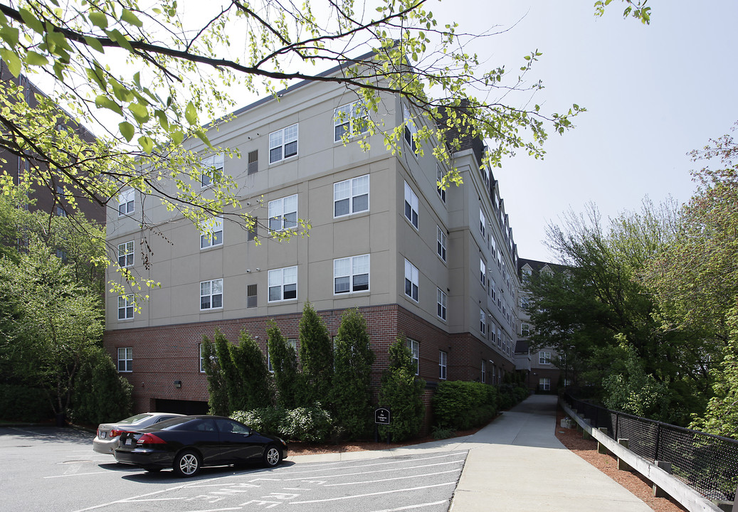 1 Courageous Ct in Salem, MA - Building Photo