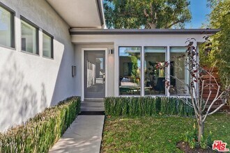 1610 S Hayworth Ave in Los Angeles, CA - Foto de edificio - Building Photo